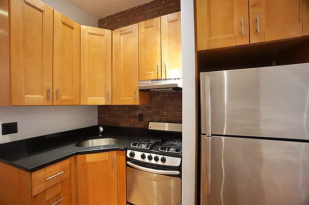 Rented by BRICK & GALO REALTY CORP | media 7