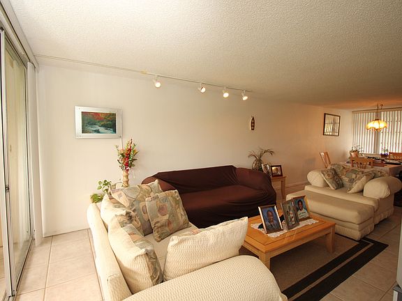 3rd image of 7011 Environ Blvd APT 412A