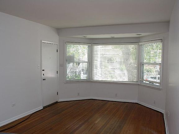 3rd image of 4122 N Bell Ave #1
