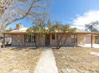 129 Clayton Rd, Ingram, TX 78025