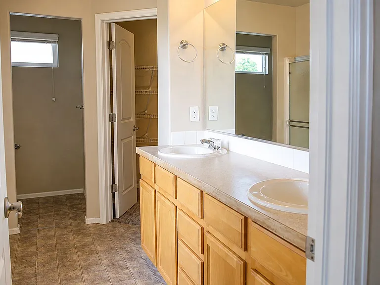 1506 Dryland St — Photo 14