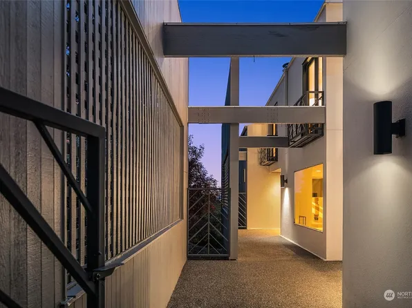 7351 West Mercer Way, Mercer Island, WA 98040