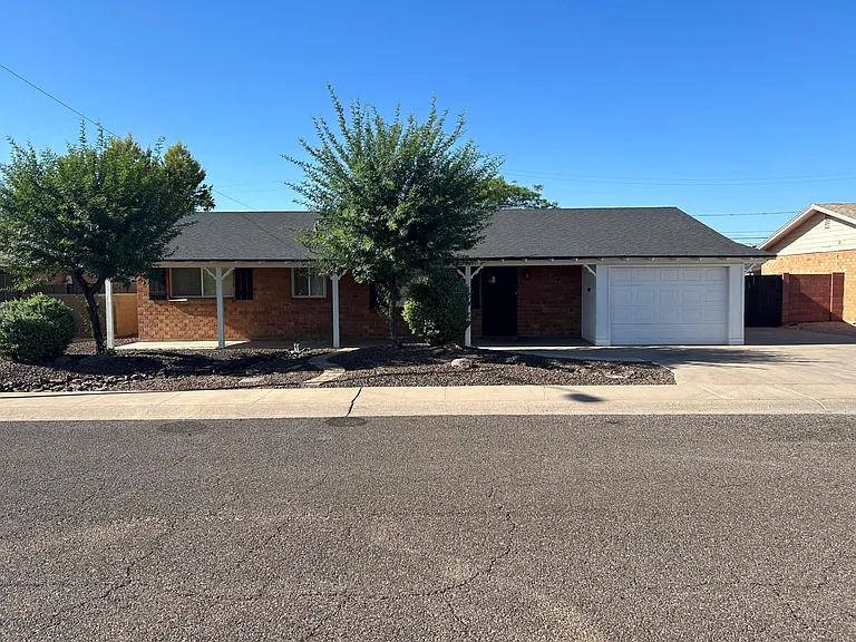 7307 E Lewis Ave — Photo 1