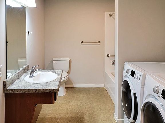 5th image of 1121 Jackson St #306
