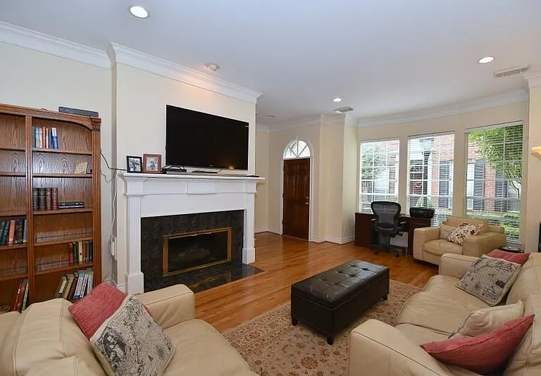 6841 Staffordshire Blvd — Photo 8