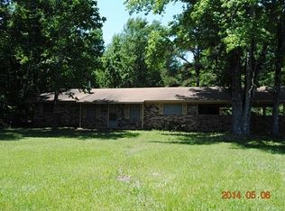 444 Parklane Dr, Coushatta, LA 71019