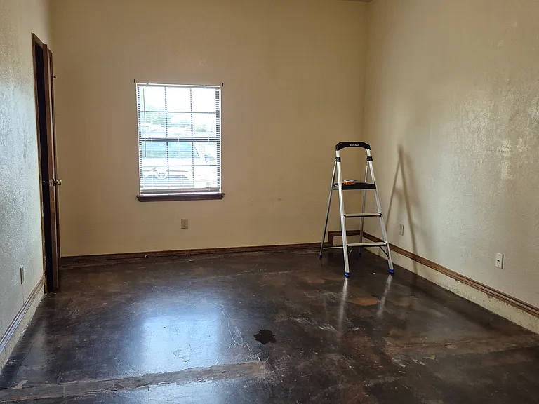 Large master bedroom with 2 closets