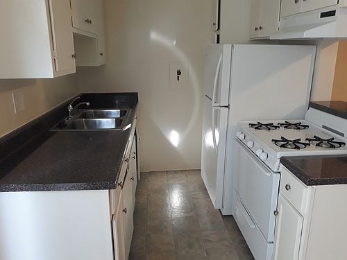 4th image of 3439 Vinton Ave