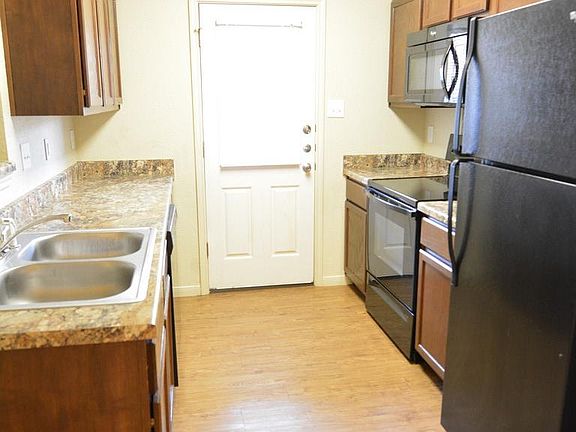 4th image of 608 Kacie Dr