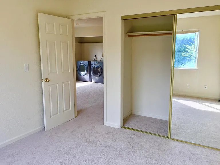 743 Adams St — Photo 30