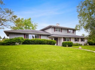 933 Jessie Ln, Random lake, WI 53075