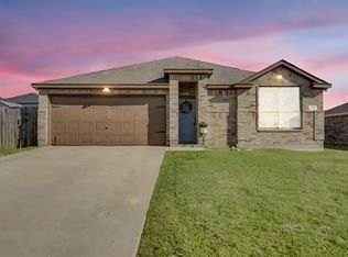 141 Ringneck Dr, Sanger, TX 76266