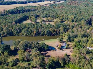 1521 N Taylor Rd, Woodland, GA 31836