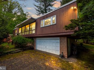 402 Randall Rd, Wyncote, PA 19095