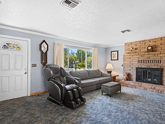 5th image of 1627 Southgate Way