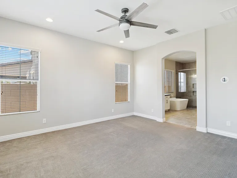 1432 E Cullumber St — Photo 8