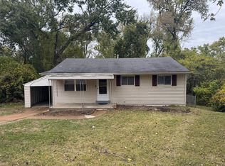 10067 Pepper Lanestl Country St, Saint Louis, MO 63136