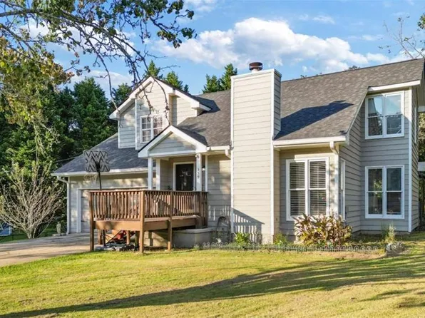 359 Scenic Ln, Auburn, GA 30011