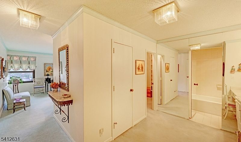 1st image of 2 Claridge Dr. 2HW