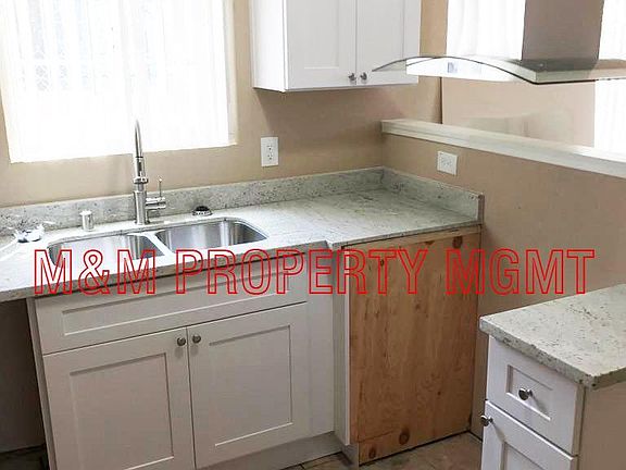 7824 38th Ave Kitchen