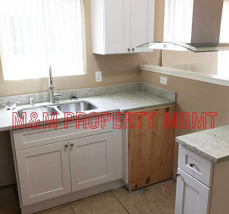 7824 38th Ave Kitchen