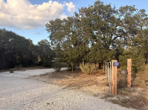 243 Rust Ranch Rd, Blanco, TX 78606