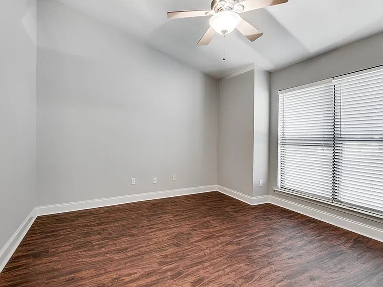 5107 Leralynn St #301 — Photo 19