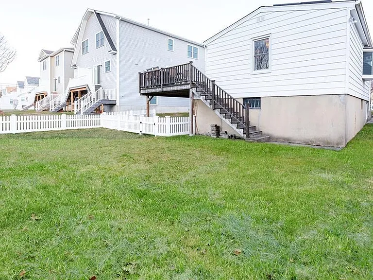 110 Ellsworth Ave #A — Photo 12
