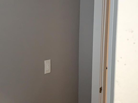 2nd image of 146 Hollywood Ave APT 2