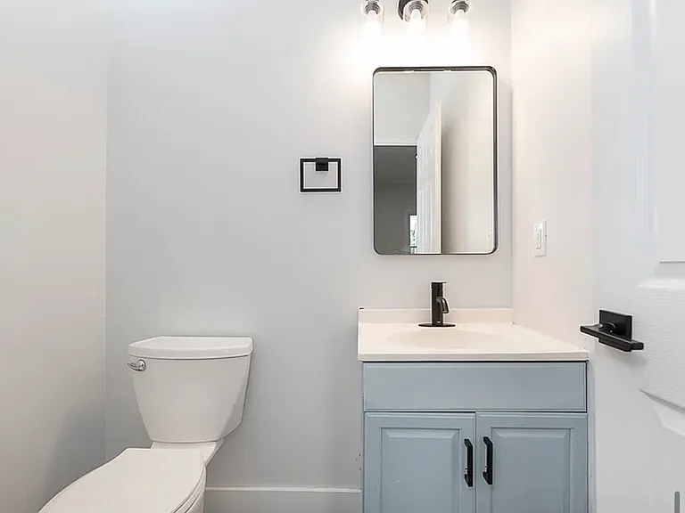 2531 Brookside Ave — Photo 8