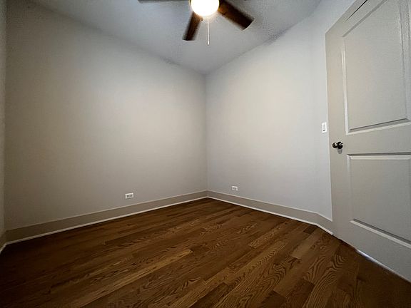 5th image of 4602 N Winchester Ave APT 3E