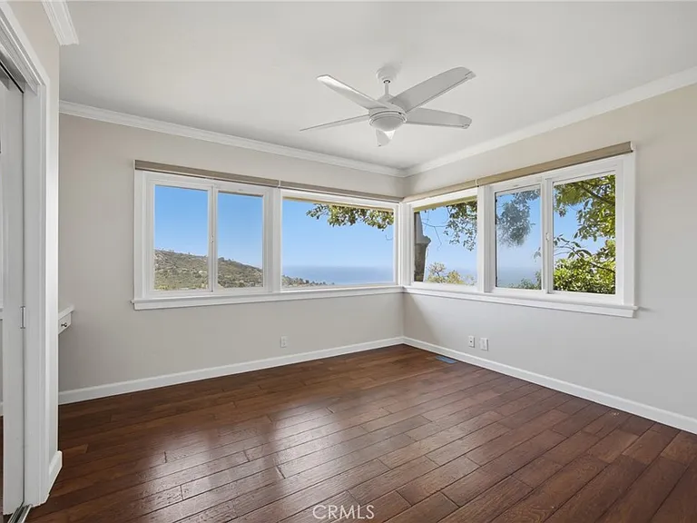 1840 Temple Hills Dr — Photo 29