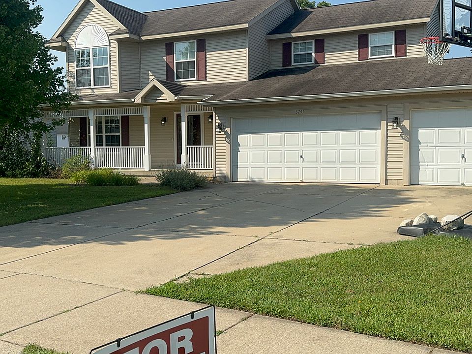 beautiful front yard