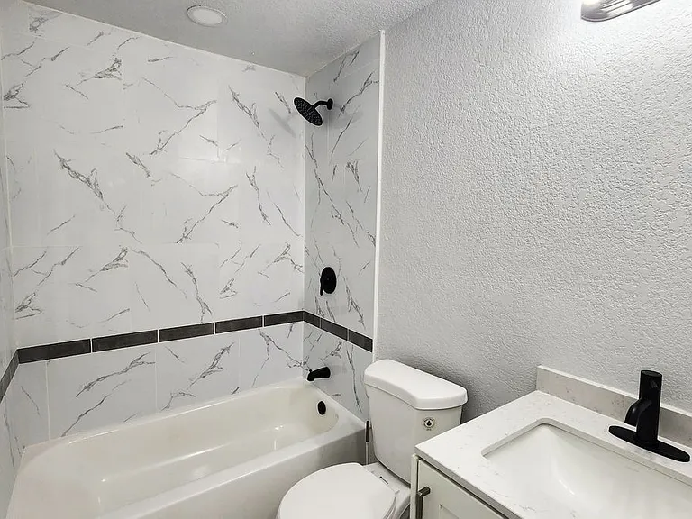 128 Kingston Ave — Photo 22