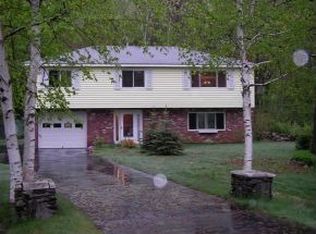8 Red Deer Rd, Londonderry, NH 03053
