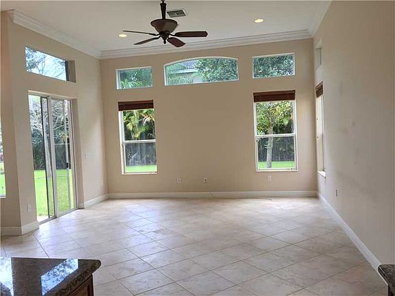 4th image of 15651 Messina Isles Ct