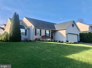 23 Brookfield Dr, Fleetwood, PA 19522