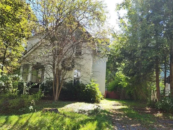 17 Ogden St, Walton, NY 13856