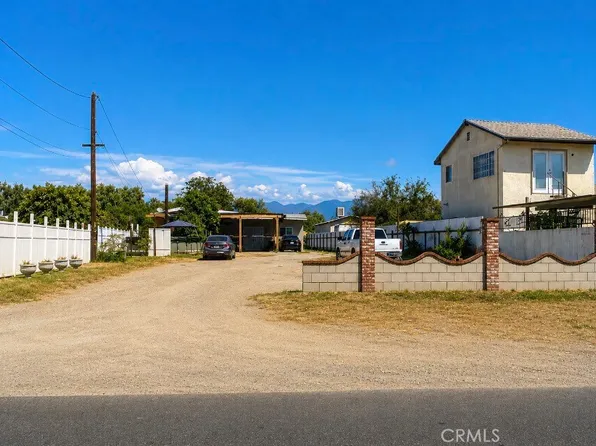 18330 Hawthorne Ave, Bloomington, CA 92316