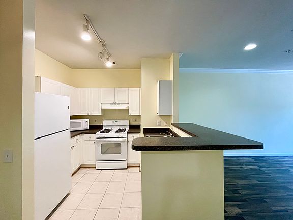 4th image of 3851 Aristotle Ct #1214