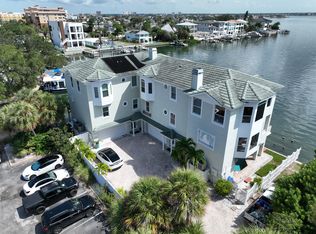110 50th Ave E, Saint Pete Beach, FL 33706