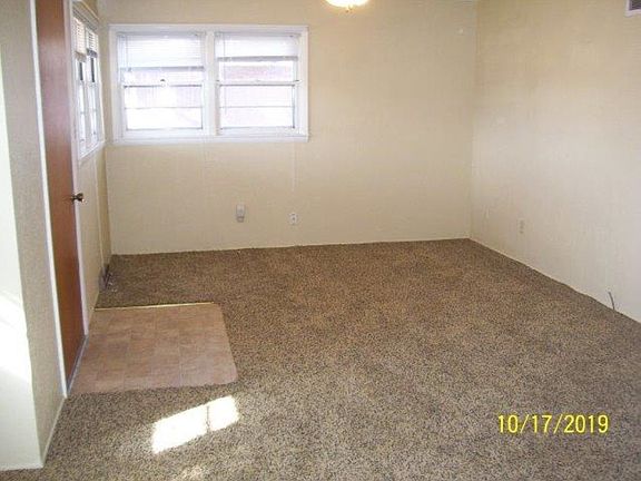 4th image of 1621 W E St