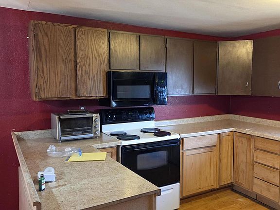 3rd image of 408 E South Ave