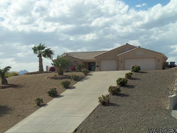 1st image of 665 Lookout Ln