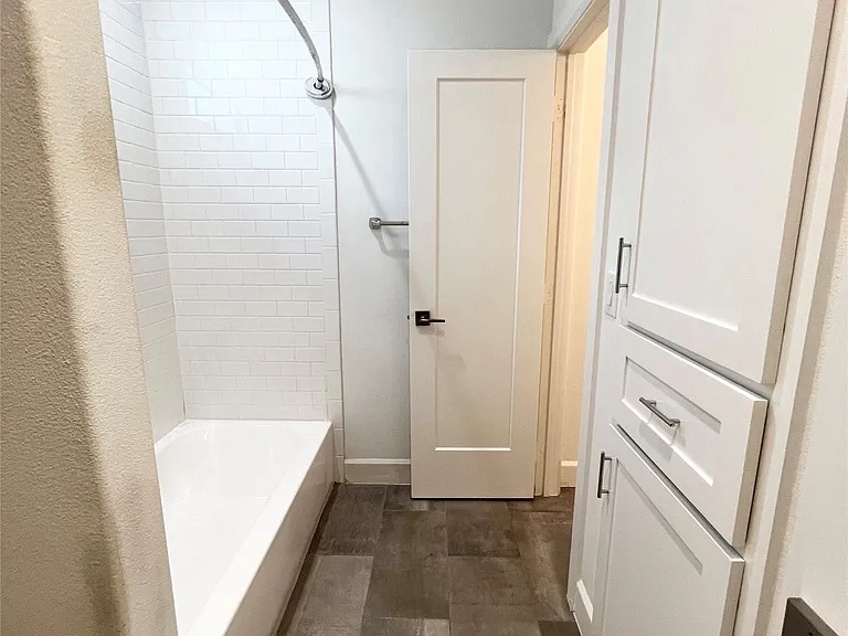 4325 Glenwick Ln — Photo 26
