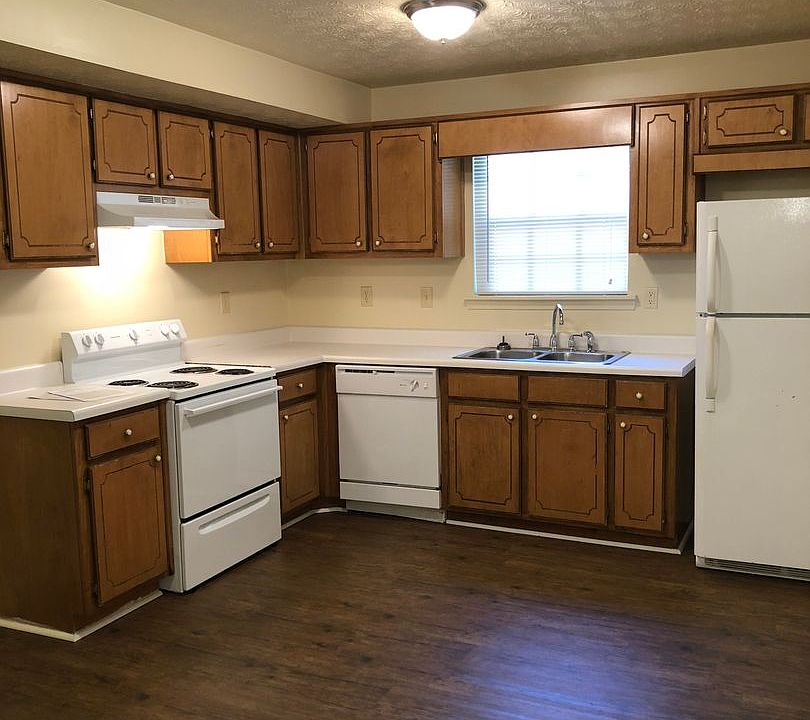 1st image of 4753 Chariot Dr