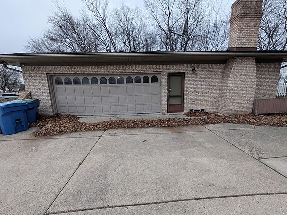 5th image of 11235 Common Rd