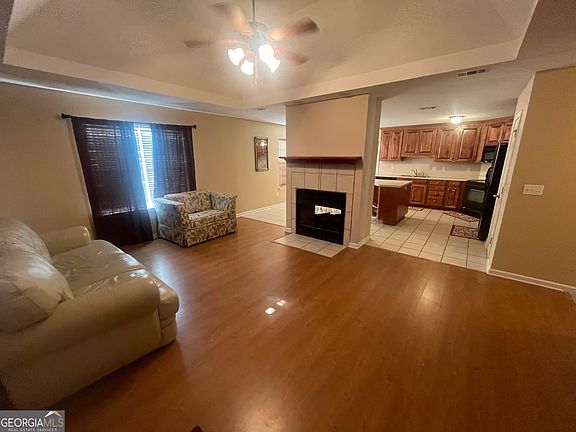 3rd image of 224 Sunflower Dr