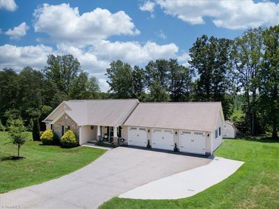 290 Tuttle Rd, Rural Hall, NC, 27045