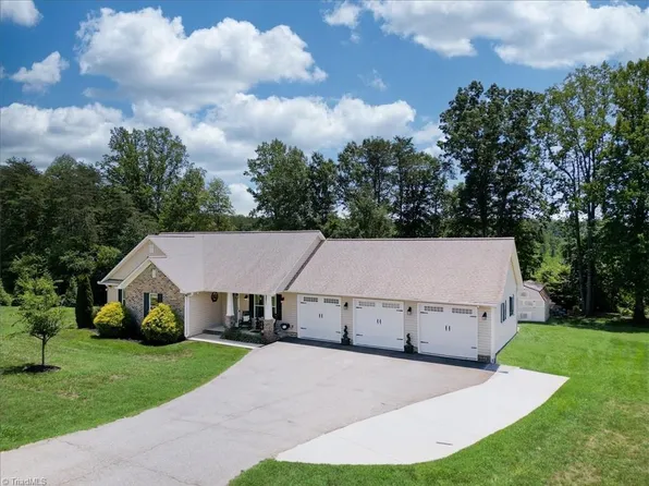 290 Tuttle Rd, Rural Hall, NC 27045